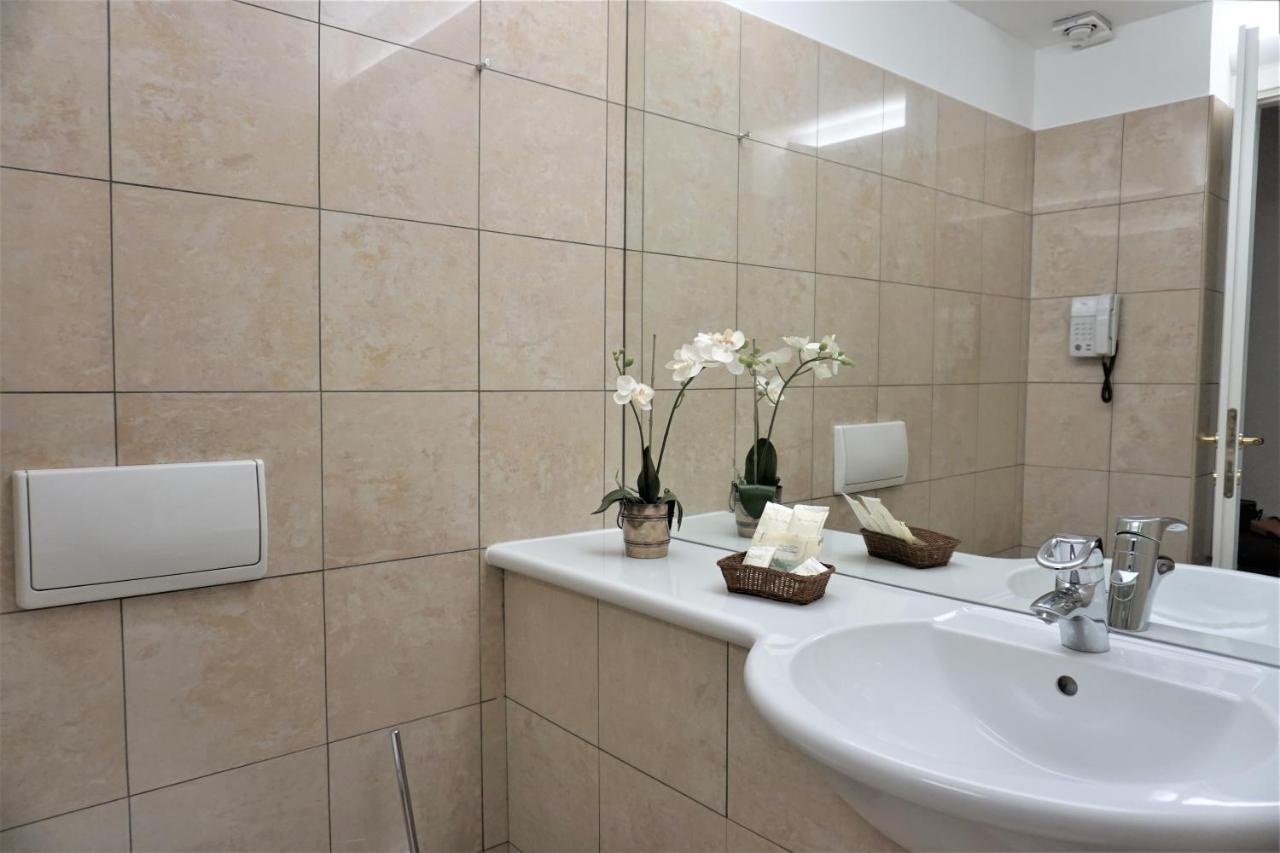 Delta Hotel Apartments San Donato Milanese Eksteriør billede